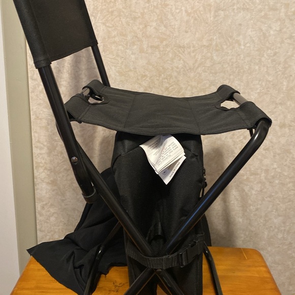 Harley Davidson Folding Camp Chair with Cooler under seat!!!! NWOT - Picture 6 of 8